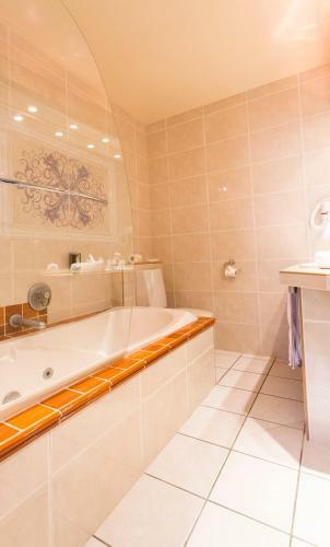 Hotel H�tel Restaurant Chilo