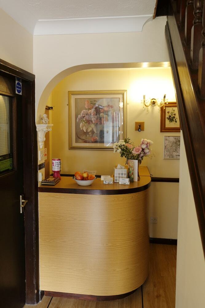 Hostal Aylesbray Lodge