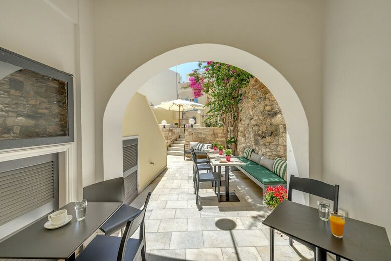Hostal Ethrion