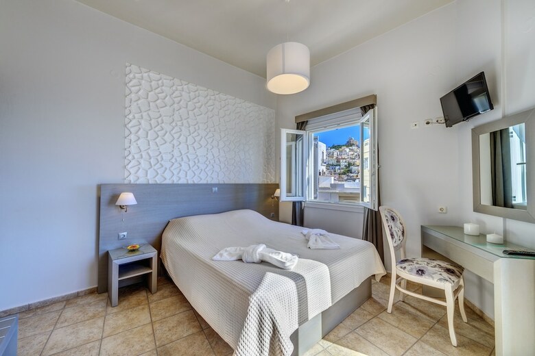 Hostal Ethrion