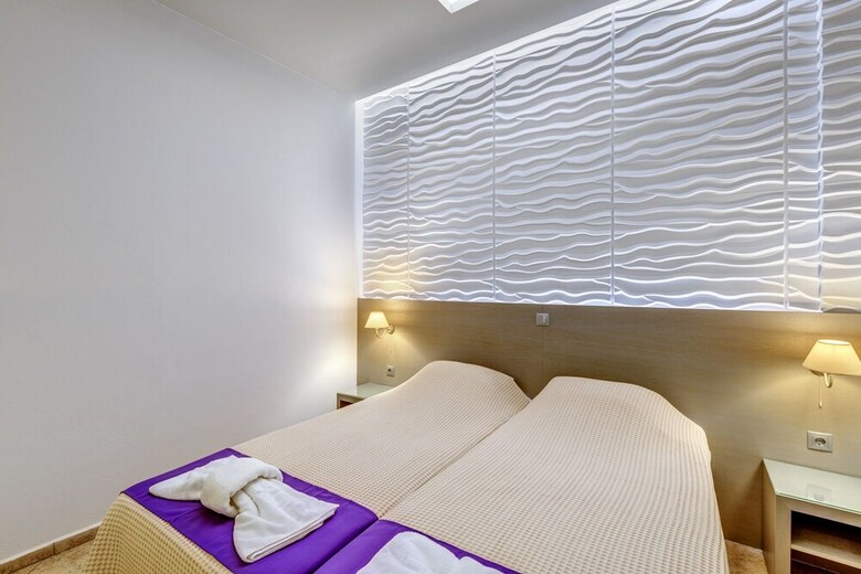 Hostal Ethrion