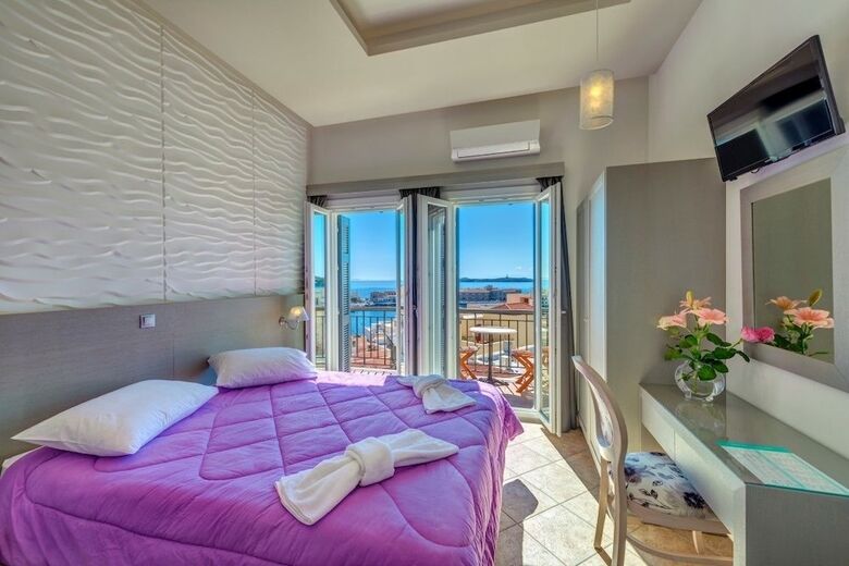 Hostal Ethrion