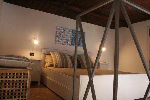 Apartment 25