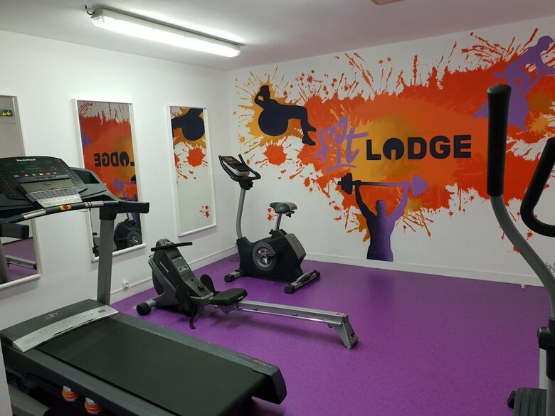 Hotel Comfort Suites Lyon Est Eurexpo