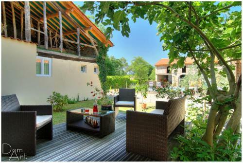 Bed & Breakfast Chambre D'h�tes La Cour Des Saligues