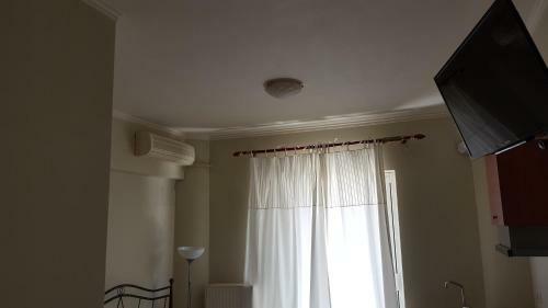 Hostal Alexander Rooms