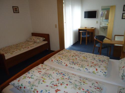Hostal Hotel Leise Garni
