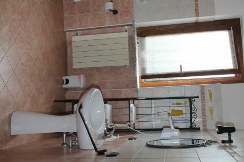 Hostal Piccola Perla Guest House