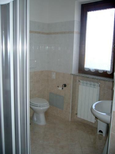 Hostal Piccola Perla Guest House