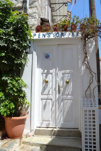 Hostal Pension Efie