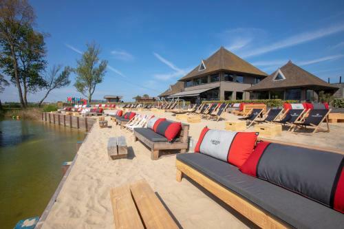 Albergue Lakeside Paradise
