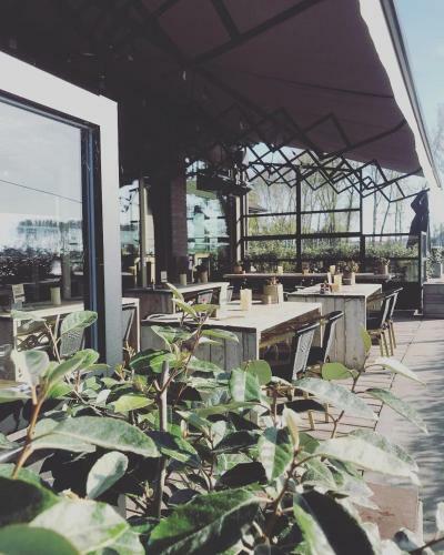 Albergue Lakeside Paradise