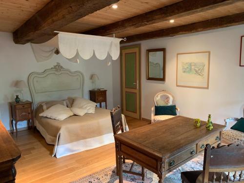 Hostal Le Chateau De Failloux