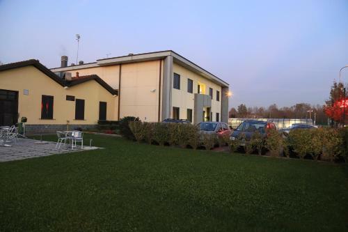 Groane Hotel Residence