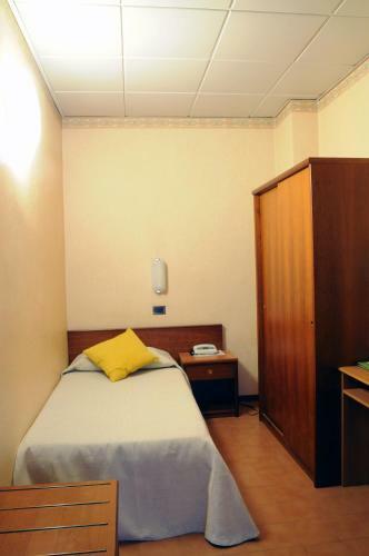 Hotel Button