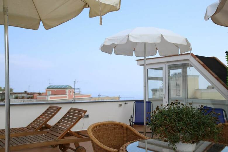 Hostal Guest House La Piazzetta