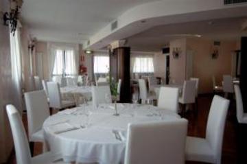 Hotel Hostellerie Du Cheval Blanc
