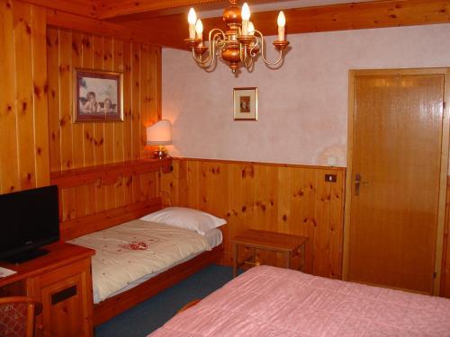 Hotel Columbia