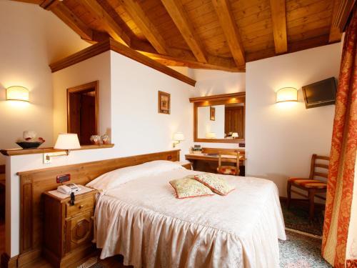 Hotel Columbia