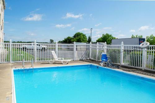 Motel 6 Seymour North