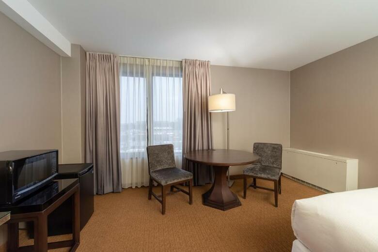 Hotel Doubletree By Hilton Bloomington Minneapolis South