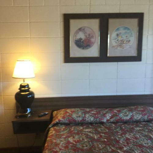 Towne Center Motel