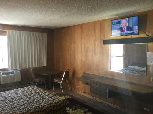 Towne Center Motel