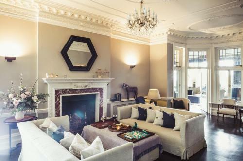 Hotel Merchants Manor