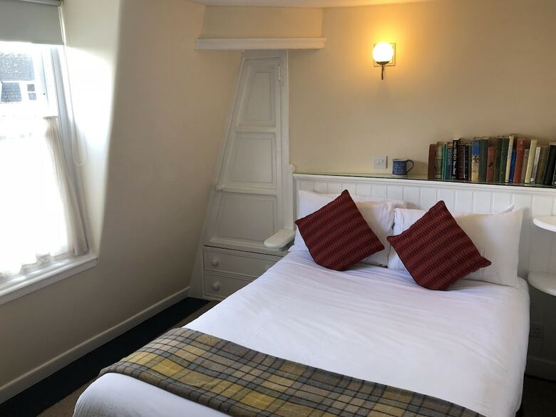 Bed & Breakfast Henrietta House