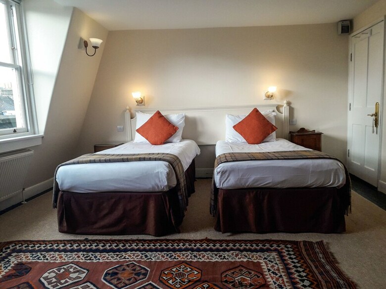 Bed & Breakfast Henrietta House