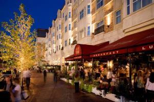 Hotel Commonwealth