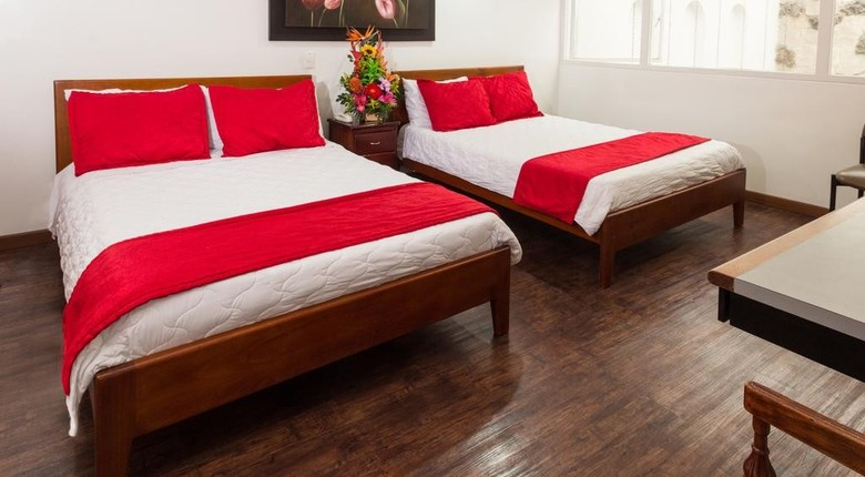 Cm House Hotel