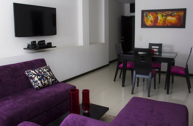 Aparthotel Apartasuites El Pe�on