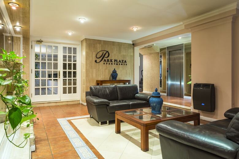 Hotel Park Plaza Apartments