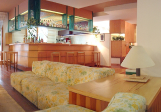 Hotel Domina Home Kyrie