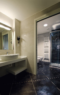 57 Reshotel