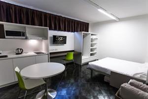 57 Reshotel