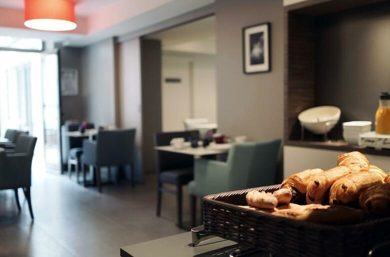 Alex Hotel