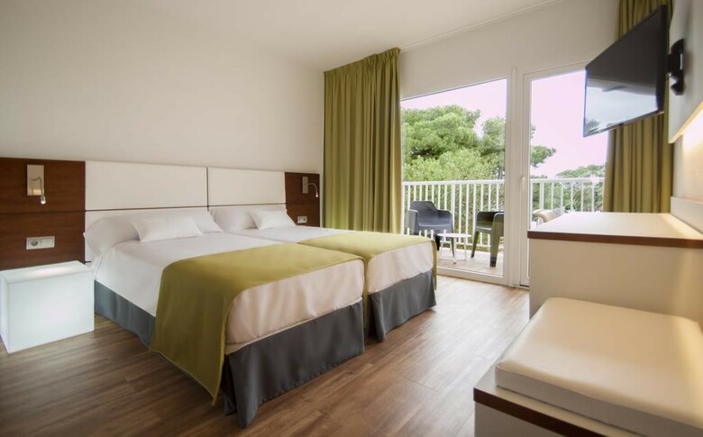 Hotel Globales Cala Blanca