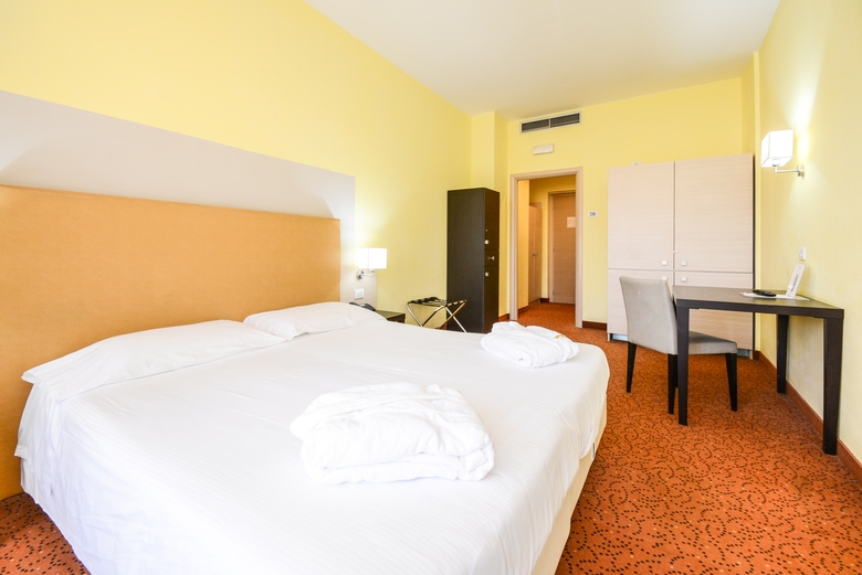 Hotel Regal Residence