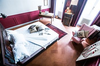 Hotel Soprarno Suites