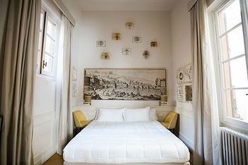 Hotel Soprarno Suites