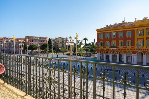 Apartement Place Massena