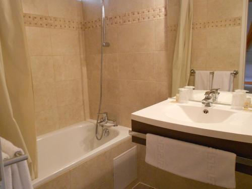 Hotel Le M�di�val