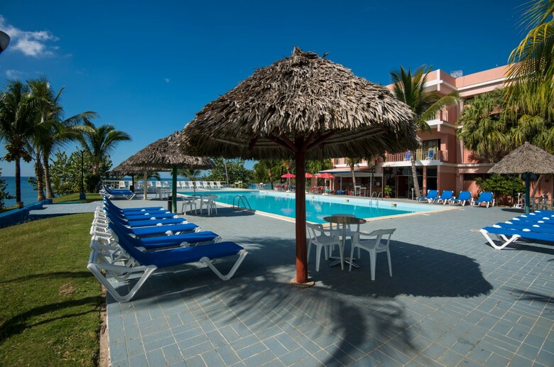 Hotel Faro De Luna