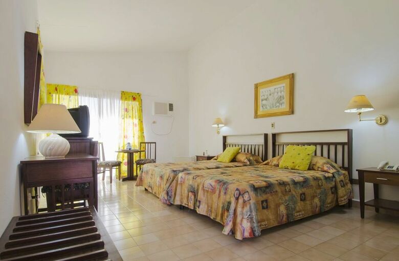 Hotel Faro De Luna