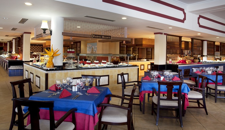 Hotel Memories Paraiso Beach Resort