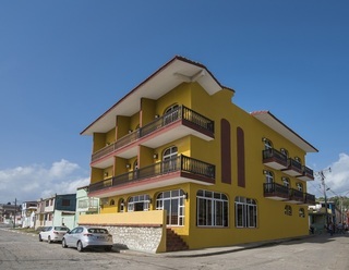 Hotel Rio Miel