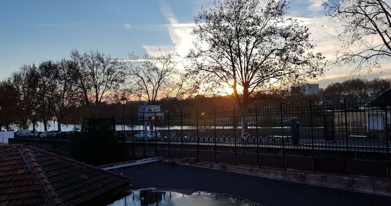 Garonne Hotel