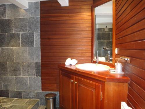 Hotel B Lodge
